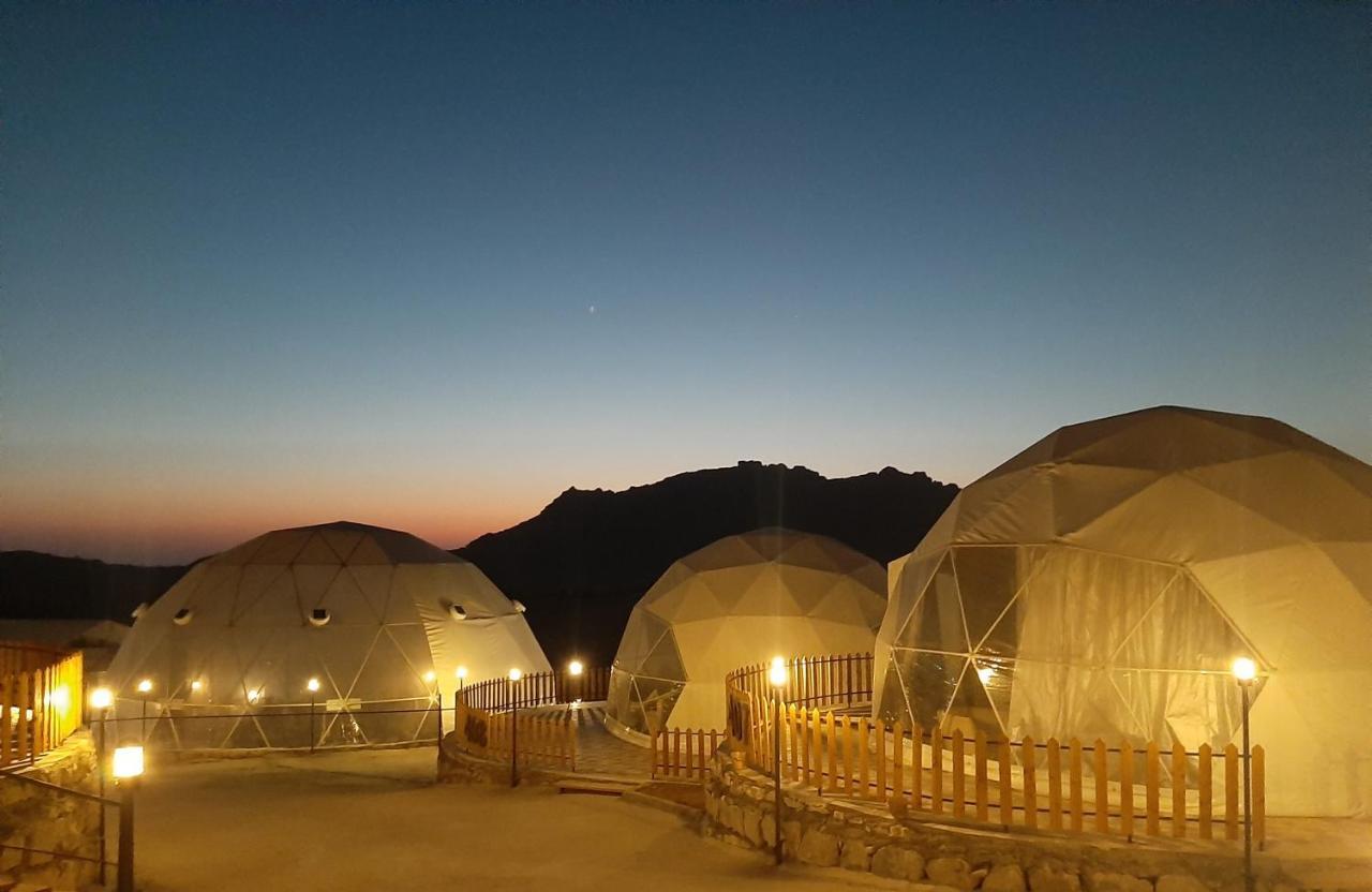 Hotel The Rock Camp Petra Wadi Musa Esterno foto