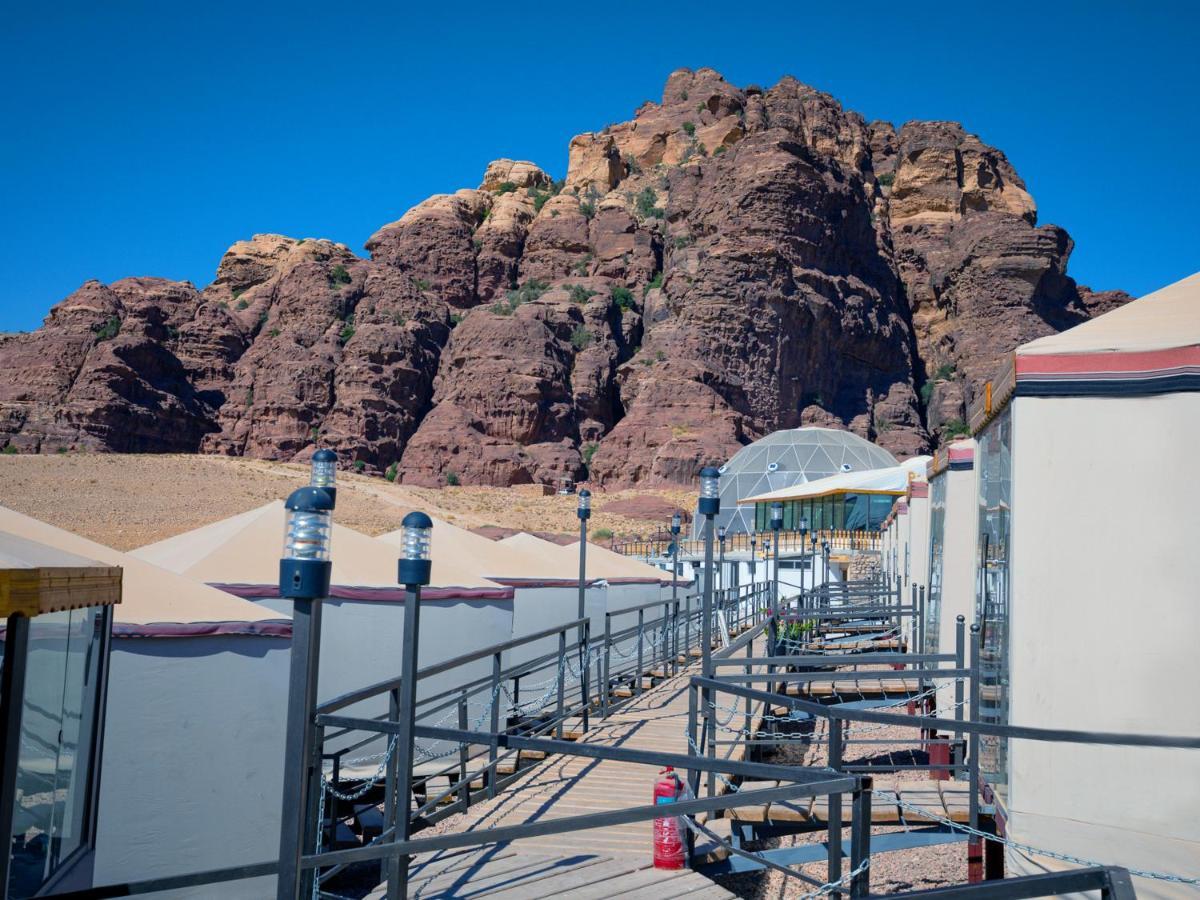 Hotel The Rock Camp Petra Wadi Musa Esterno foto