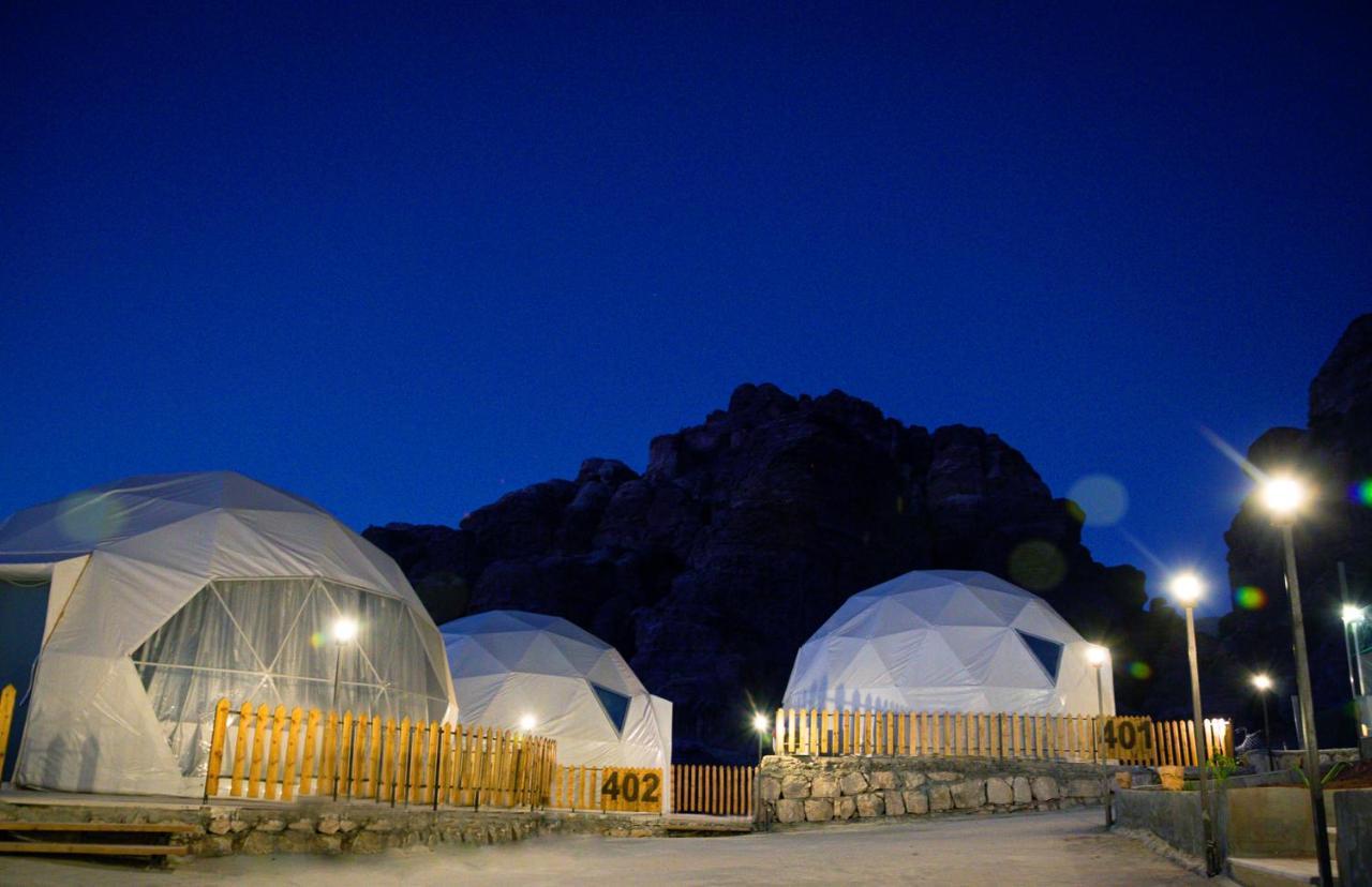 Hotel The Rock Camp Petra Wadi Musa Esterno foto