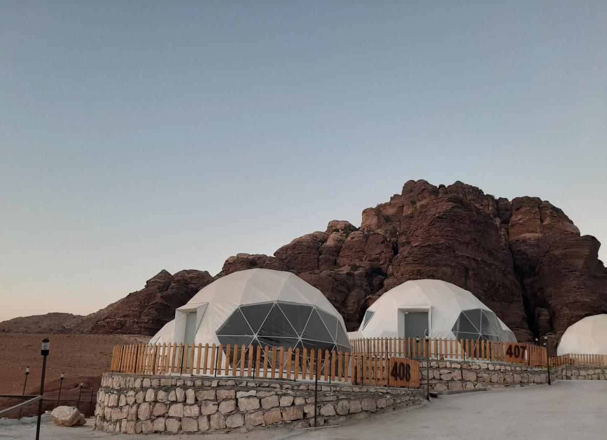 Hotel The Rock Camp Petra Wadi Musa Esterno foto