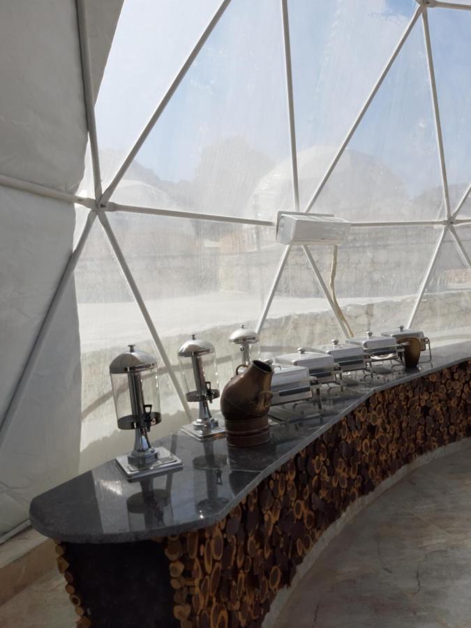 Hotel The Rock Camp Petra Wadi Musa Esterno foto